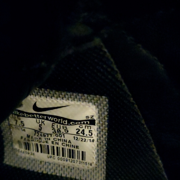 ***SOLD!!*** NIKE Croc-skin Classic Ultra Sneakers (EUC!) - Picture 7 of 7